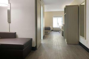 days inn and suites by wyndham norcross