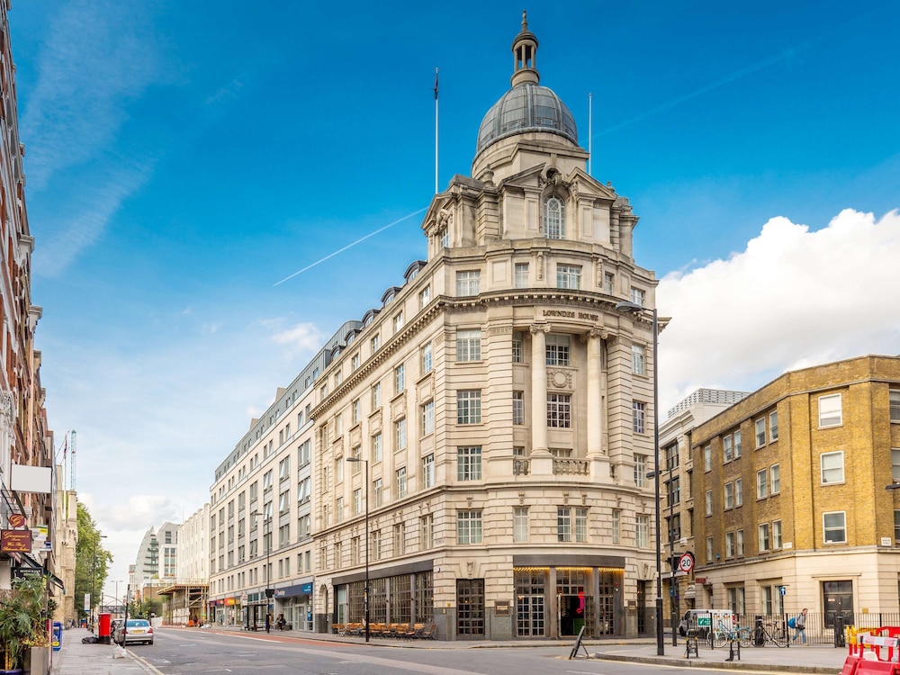 travelodge london central city road hotel