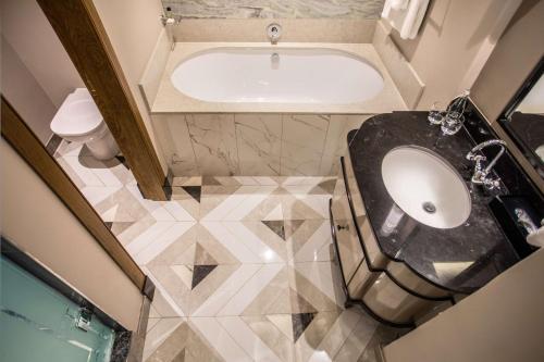 suncoast hotel and towers