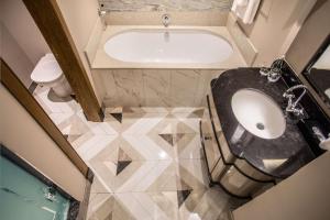 suncoast hotel and towers