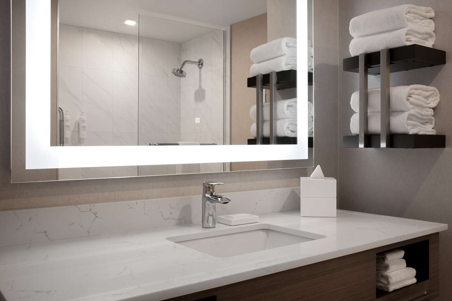 hampton inn by hilton winnipeg downtown