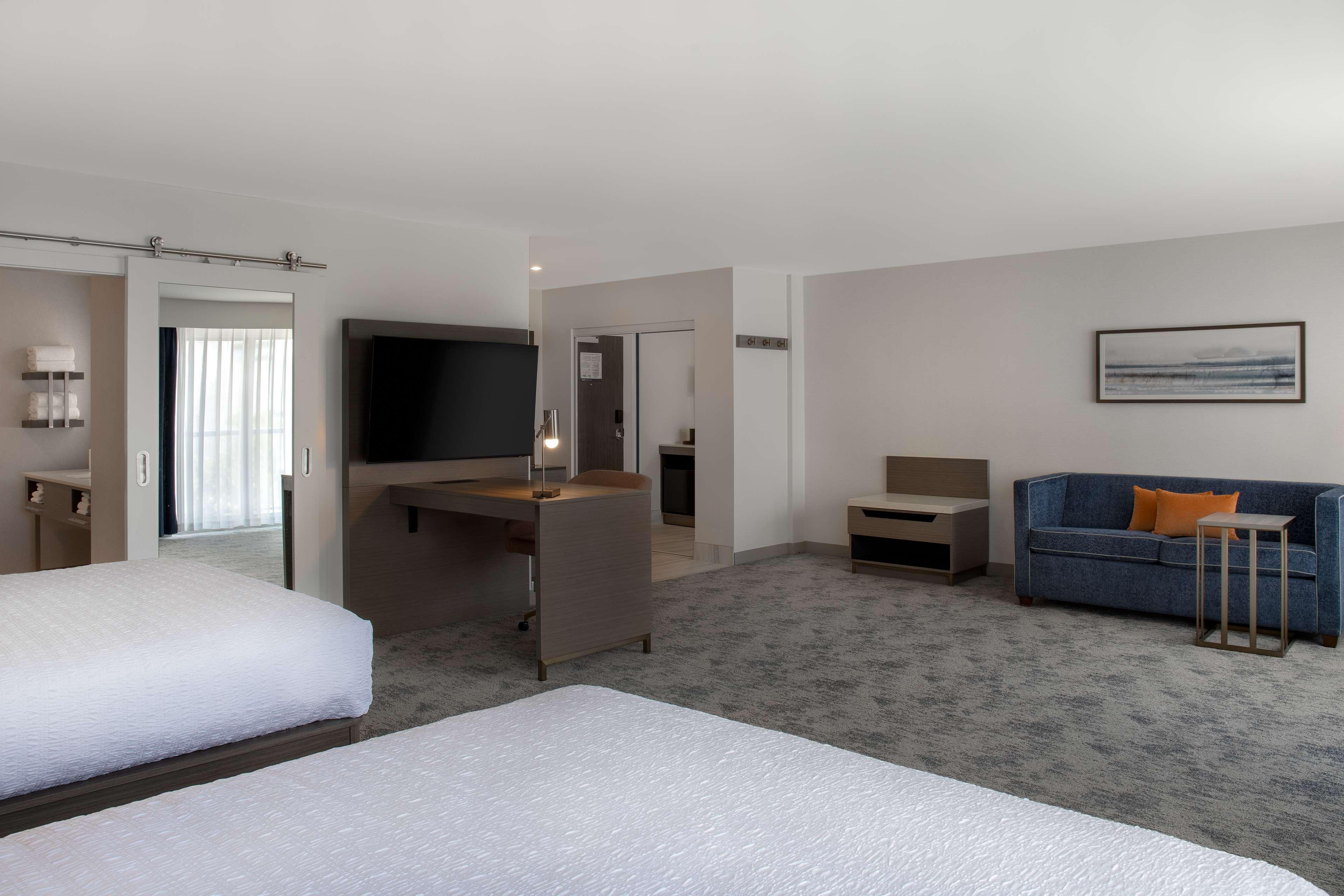 hampton inn by hilton winnipeg downtown