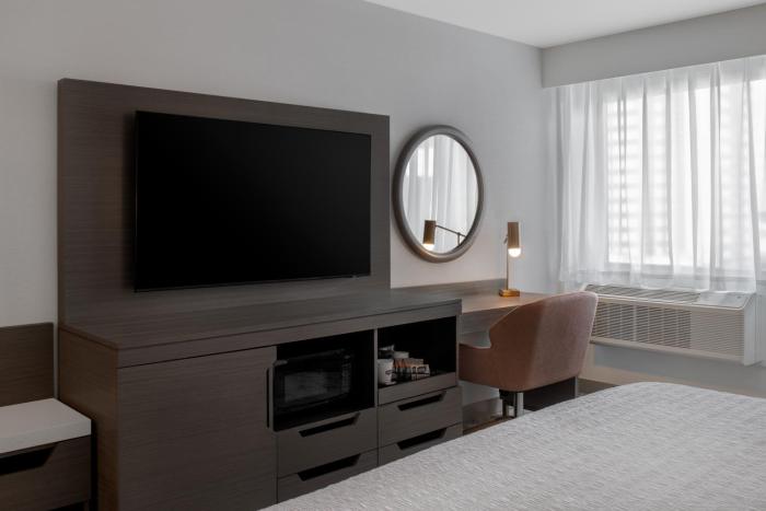 hampton inn by hilton winnipeg downtown