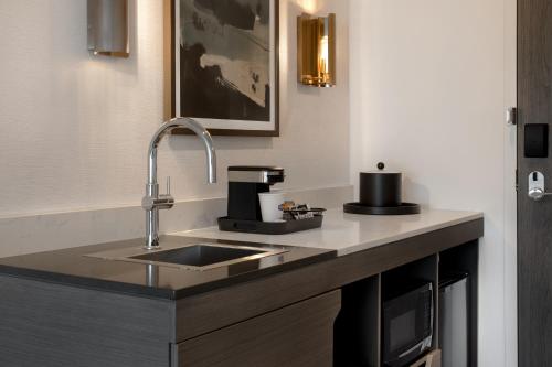 hampton inn by hilton winnipeg downtown