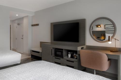 hampton inn by hilton winnipeg downtown