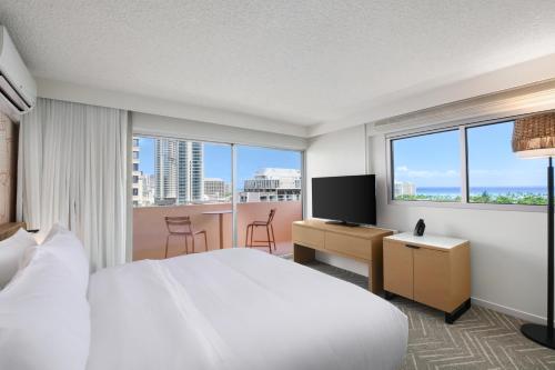 romer waikiki at the ambassador