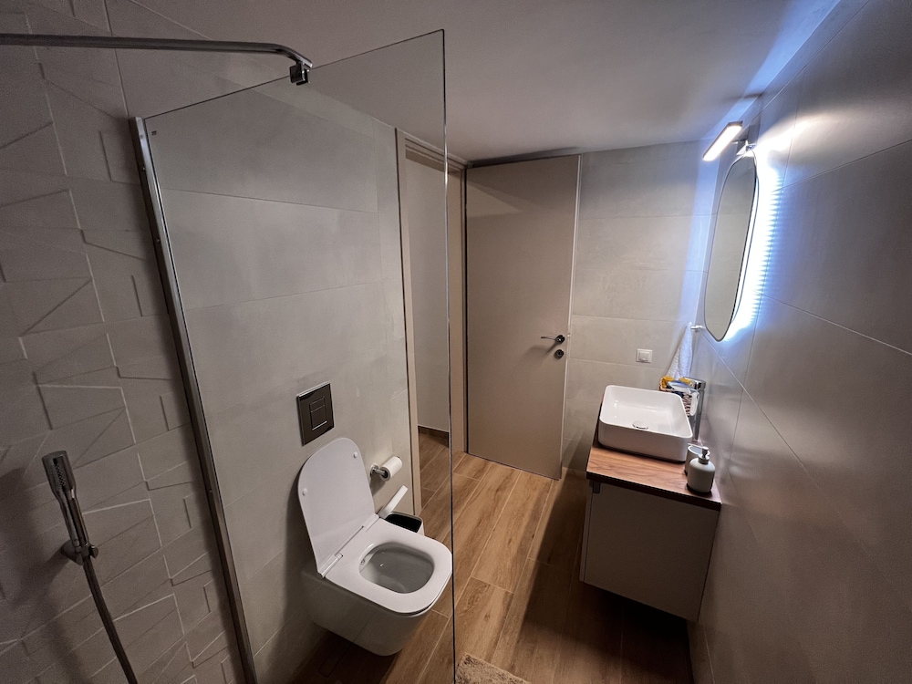 elia luxury residence