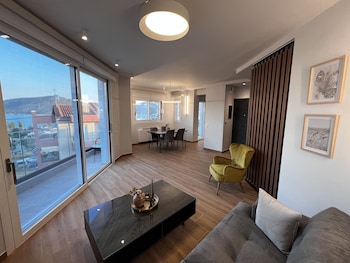 elia luxury residence