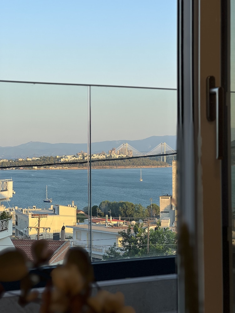 elia luxury residence