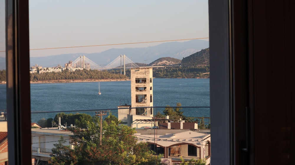 elia luxury residence