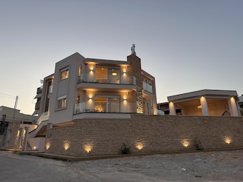 elia luxury residence