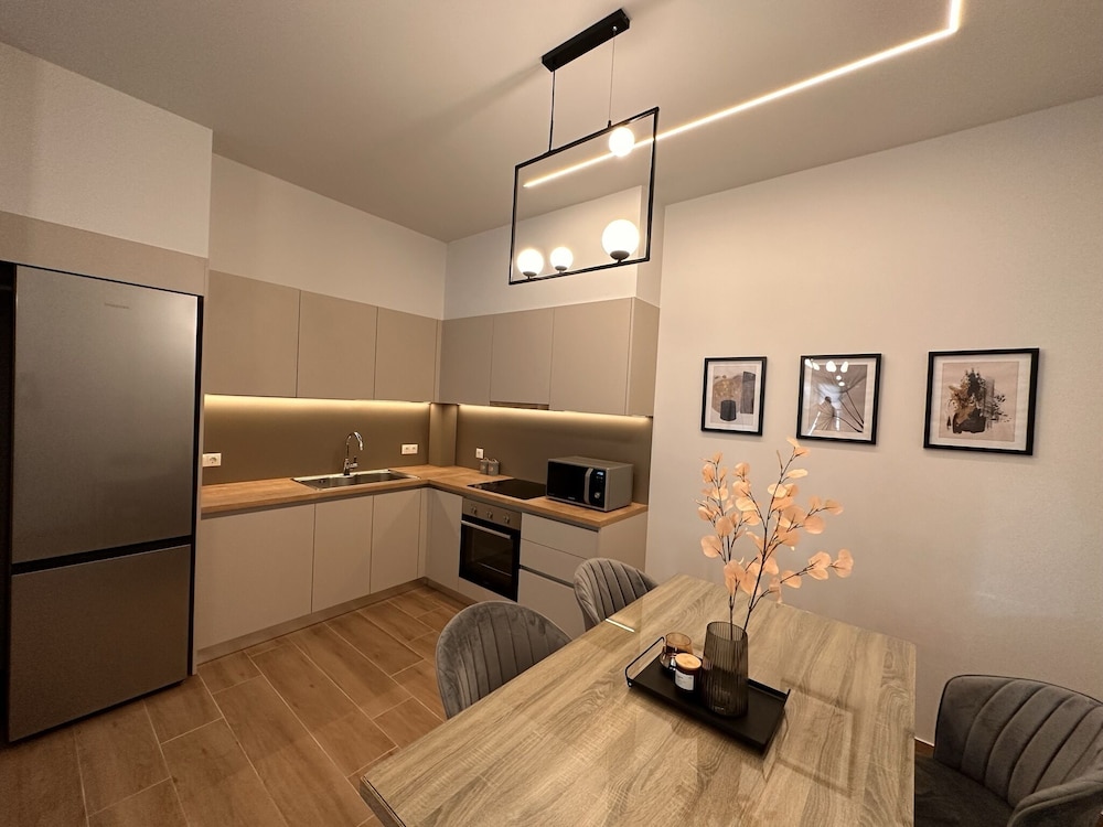 elia luxury residence