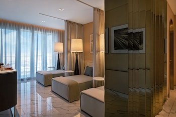 palace dubai creek harbour