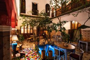 riad taghia