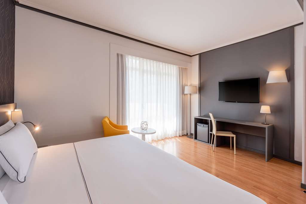 hotel madrid plaza espana affiliated by melia
