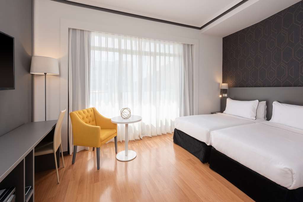 hotel madrid plaza espana affiliated by melia