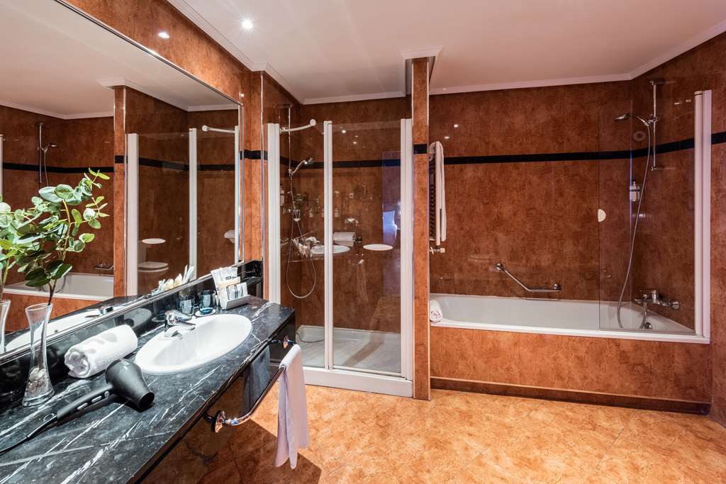 hotel madrid plaza espana affiliated by melia