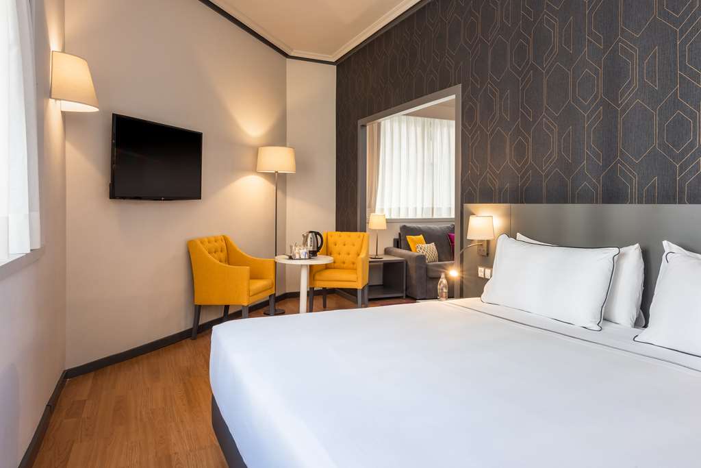 hotel madrid plaza espana affiliated by melia
