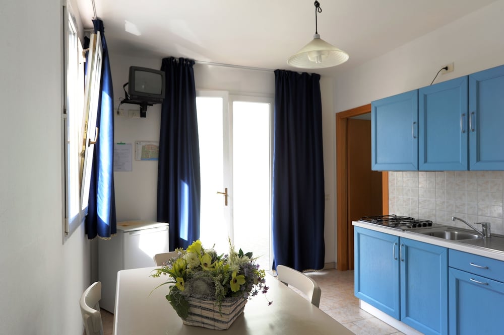 Villaggio Camping Bella Italia,,4 star