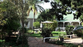 housemartin guest lodge