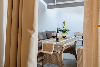 amina apartments