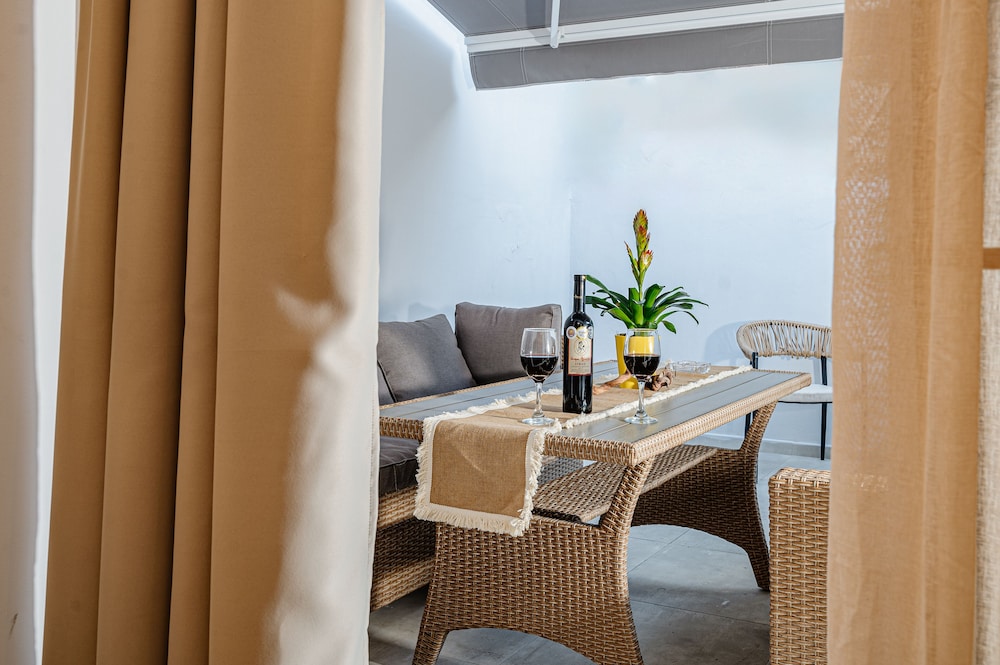 amina apartments