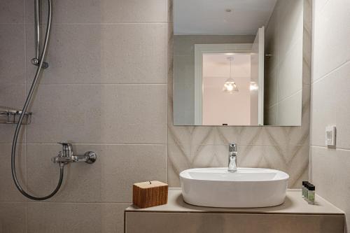amina apartments