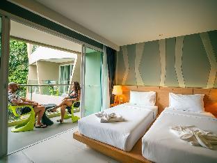 mad monkey phuket