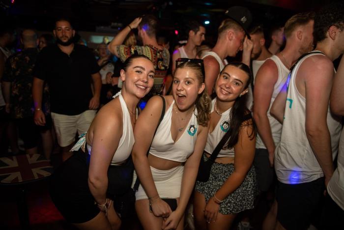 mad monkey phuket