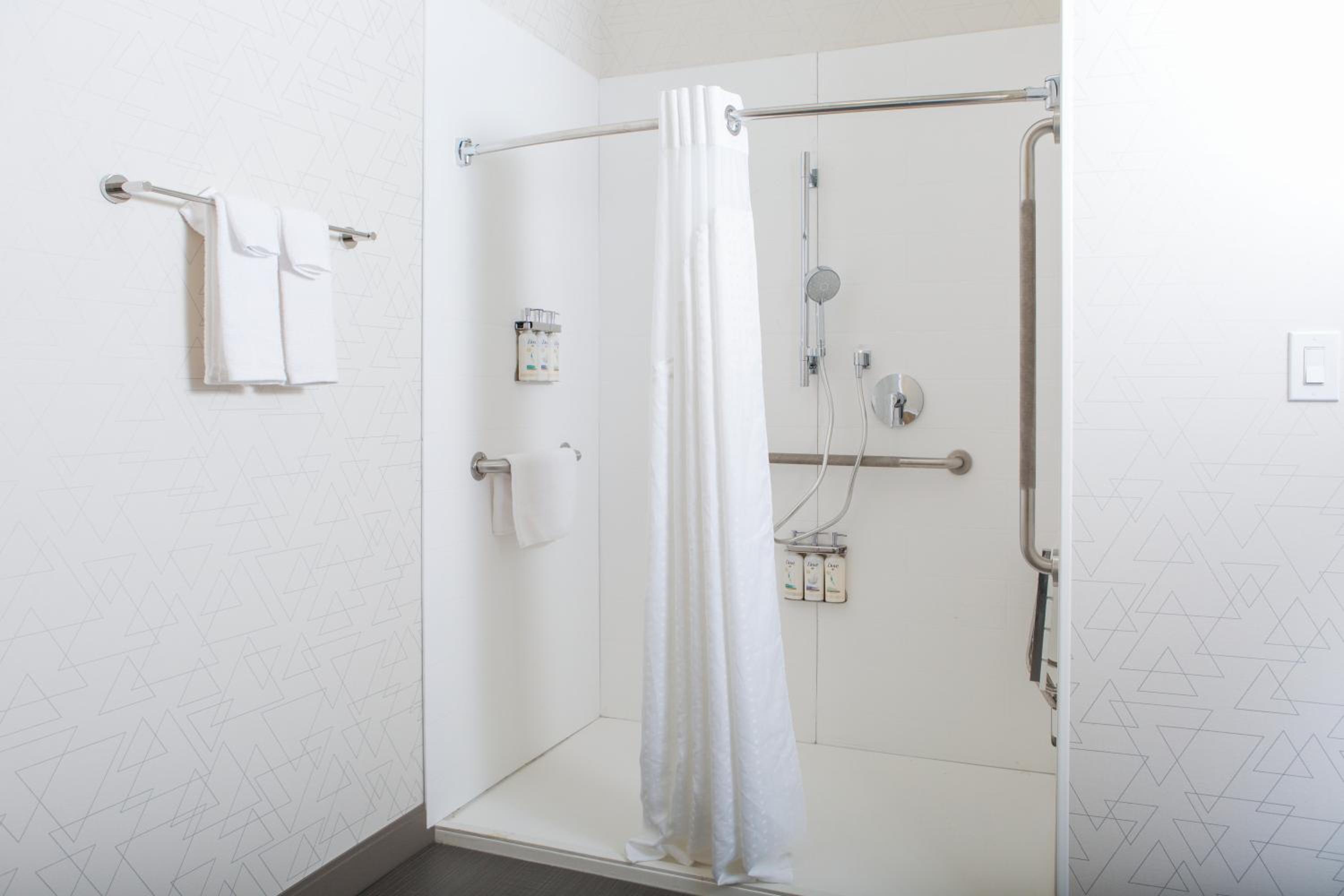 holiday inn express and suites prince albert south