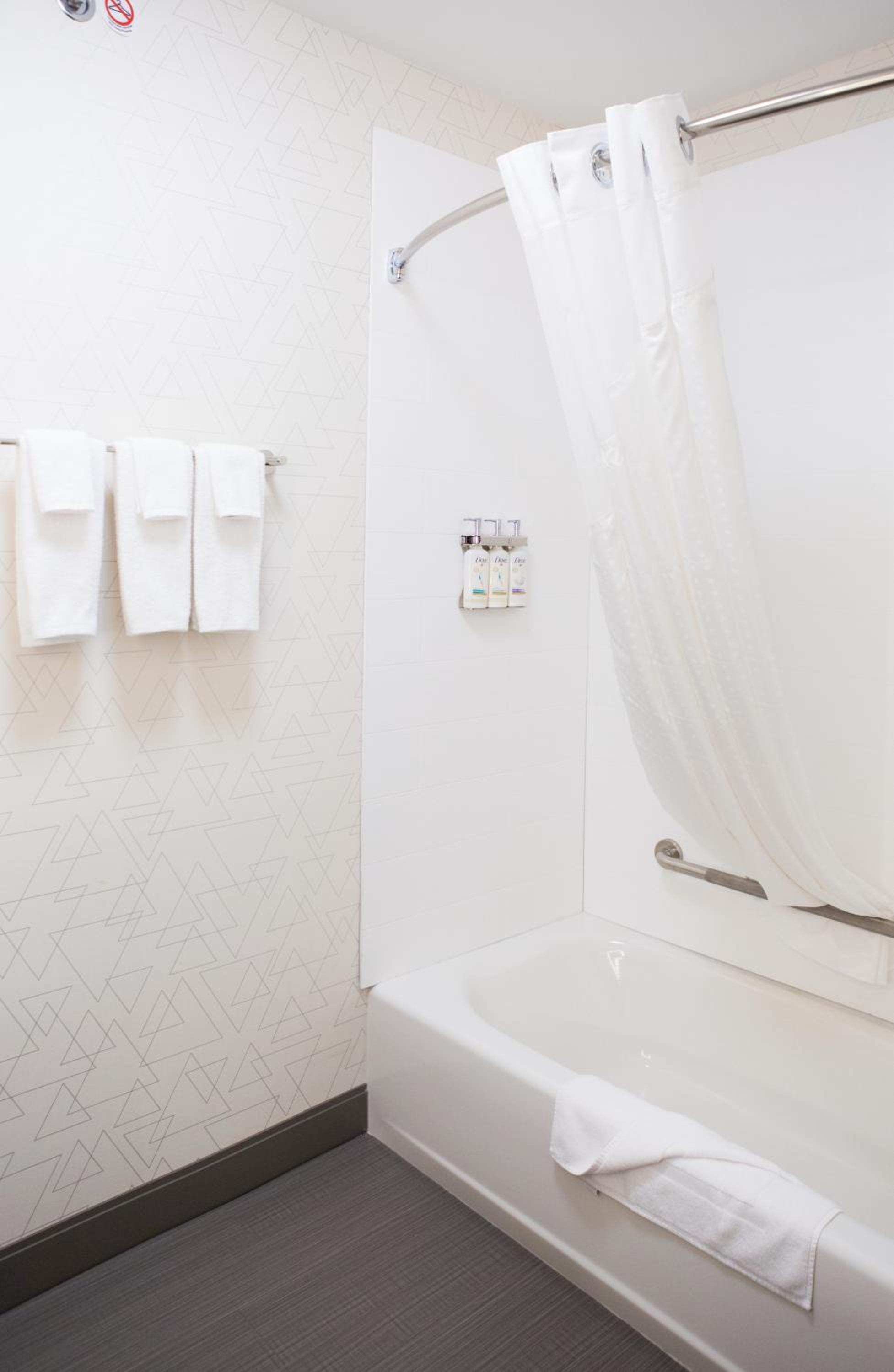 holiday inn express and suites prince albert south
