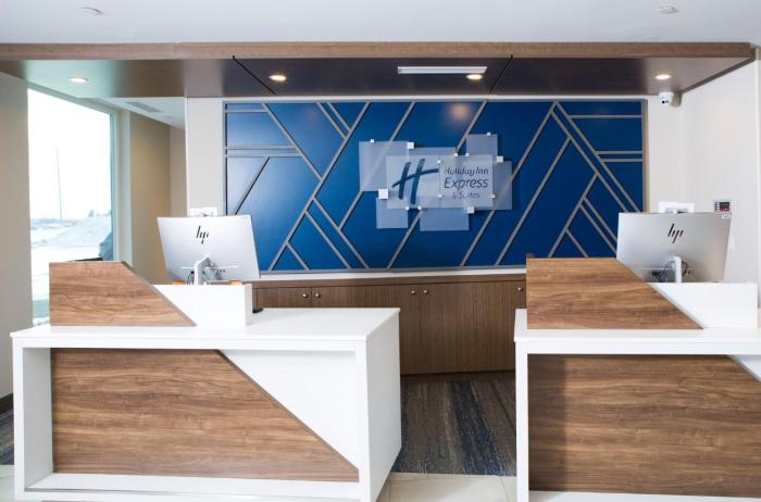 holiday inn express and suites prince albert south