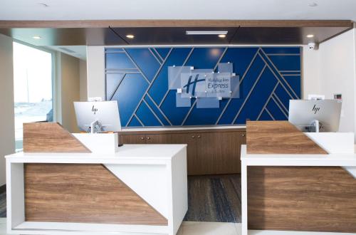 holiday inn express and suites prince albert south