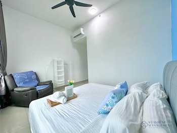 amber cove melaka sea view by stayrene