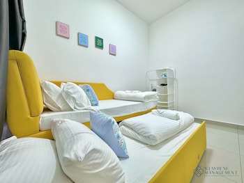 amber cove melaka sea view by stayrene