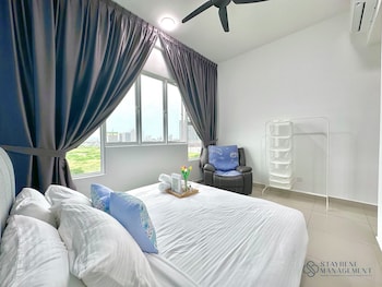 amber cove melaka sea view by stayrene