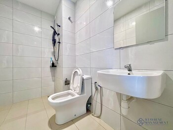 amber cove melaka sea view by stayrene