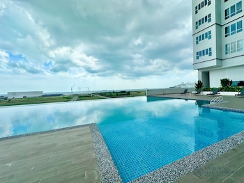 amber cove melaka sea view by stayrene