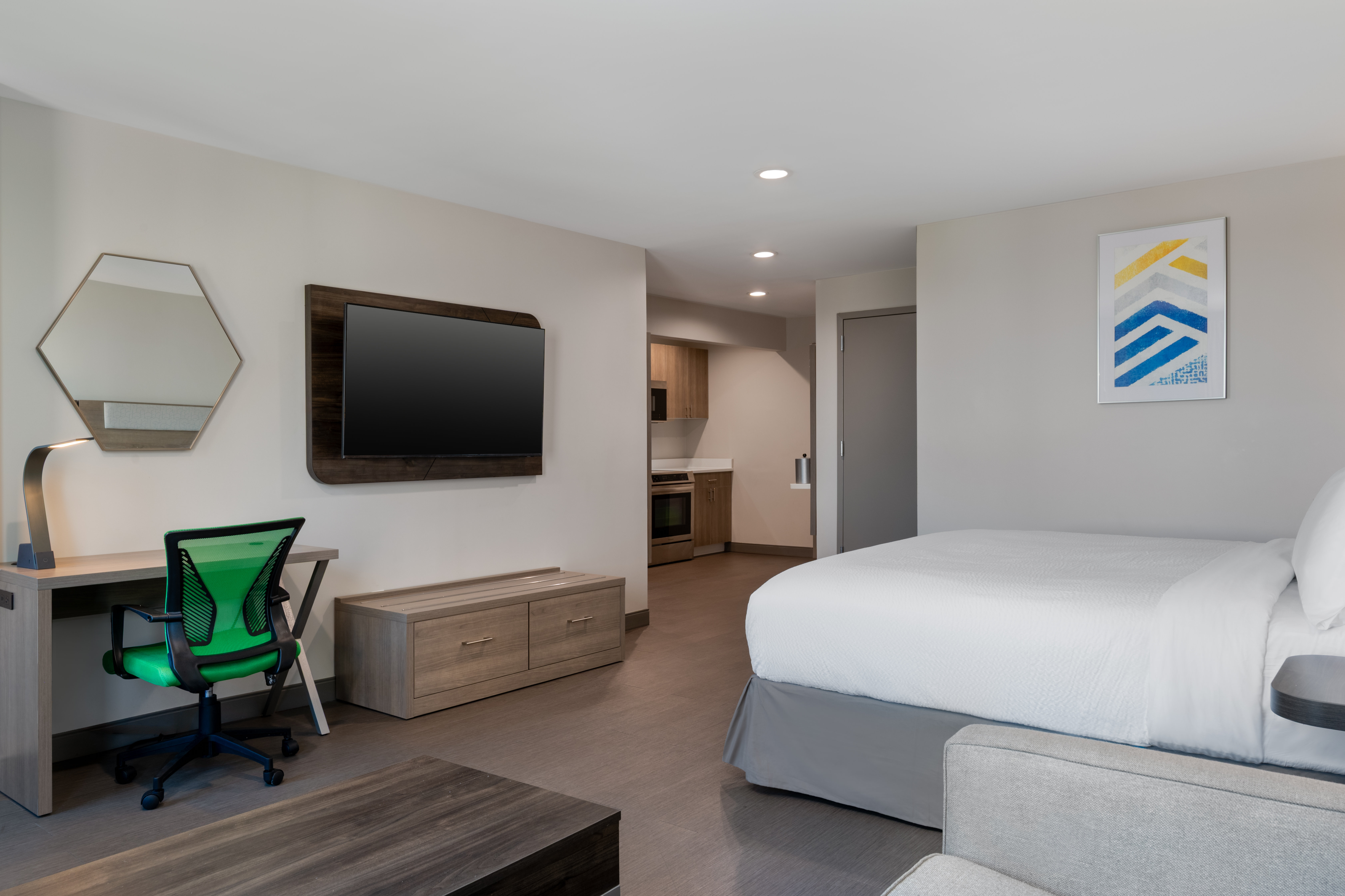 holiday inn express and suites bronx nyc an ihg hotel