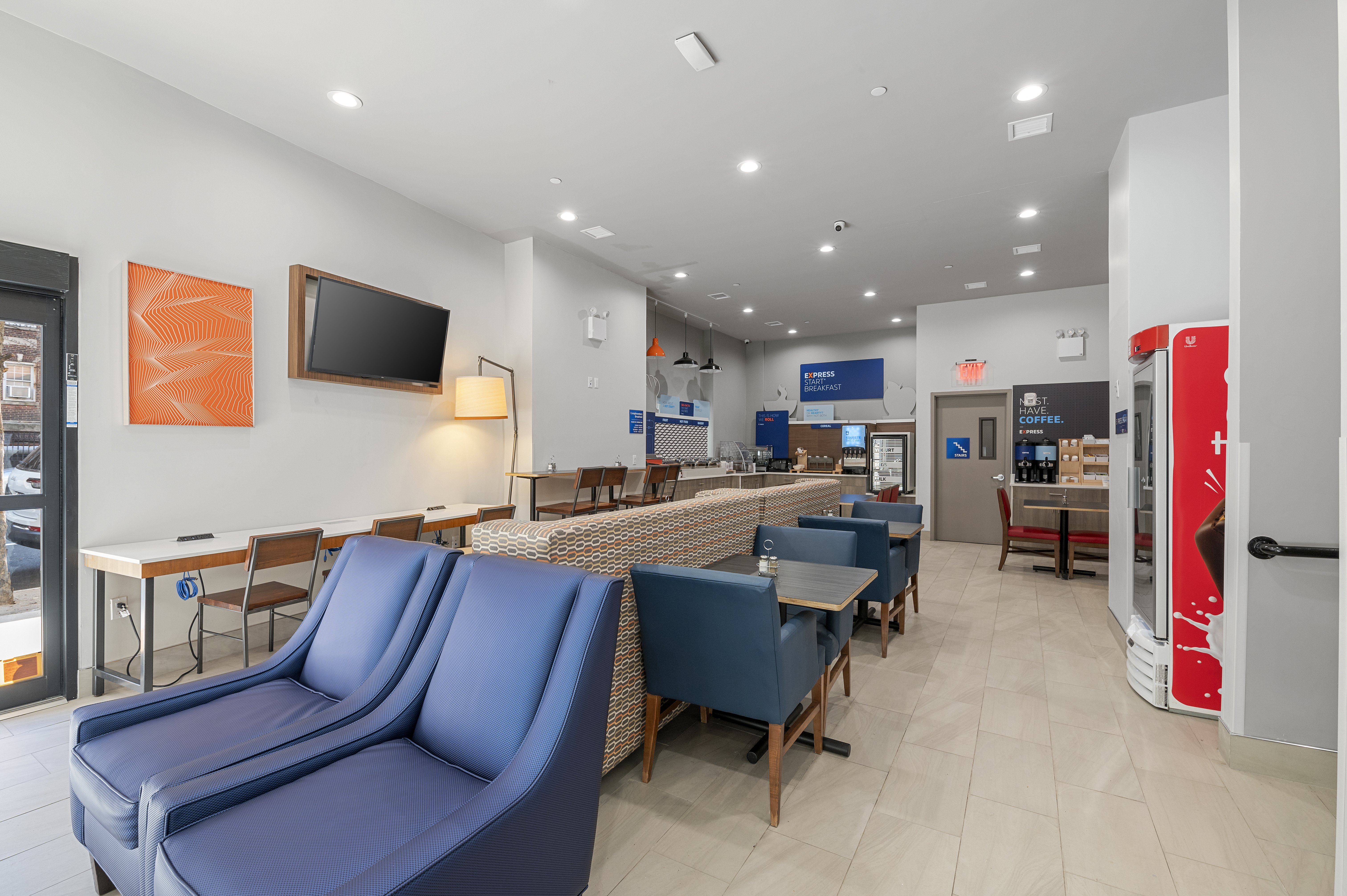 holiday inn express and suites bronx nyc an ihg hotel