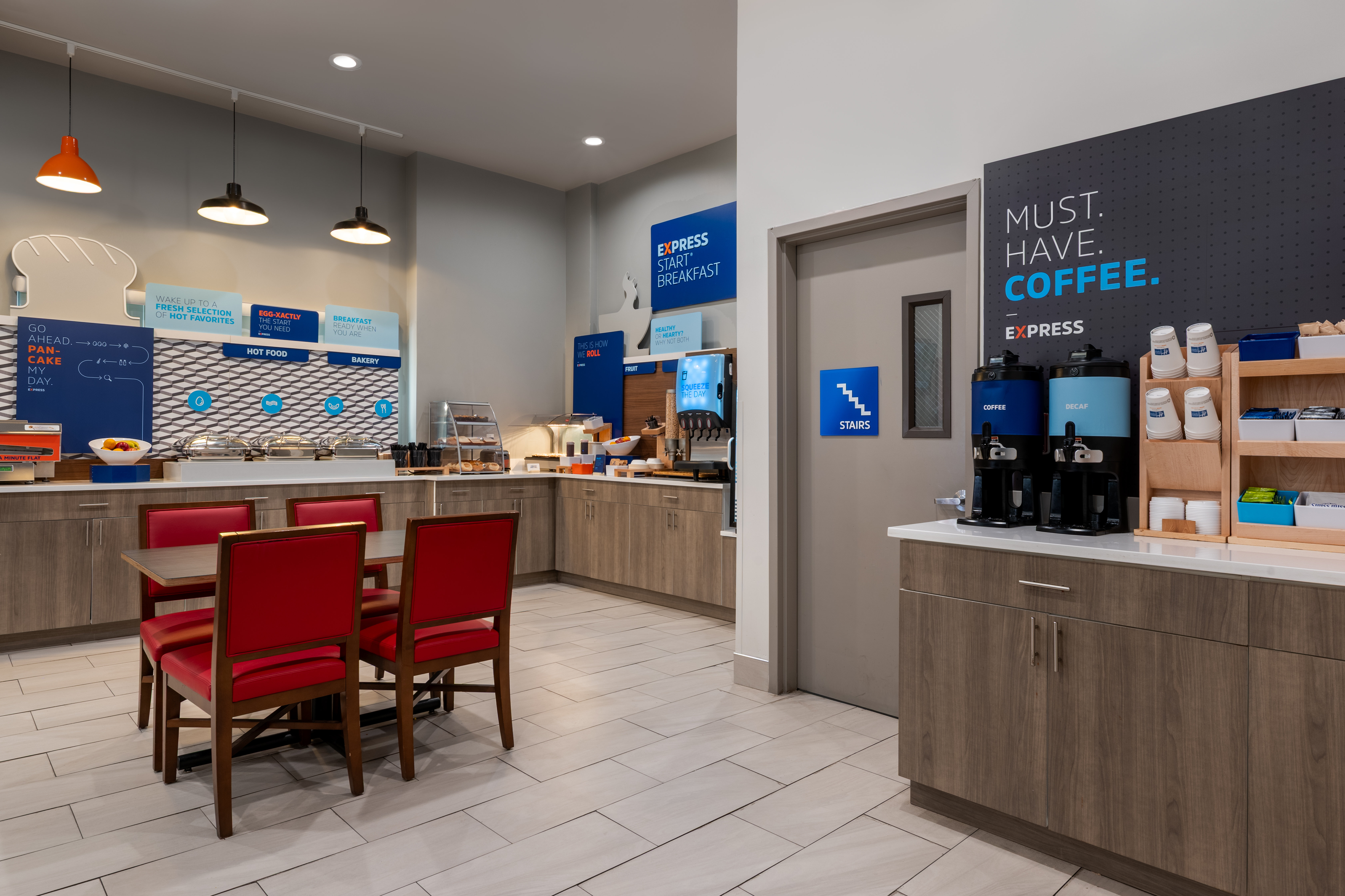 holiday inn express and suites bronx nyc an ihg hotel