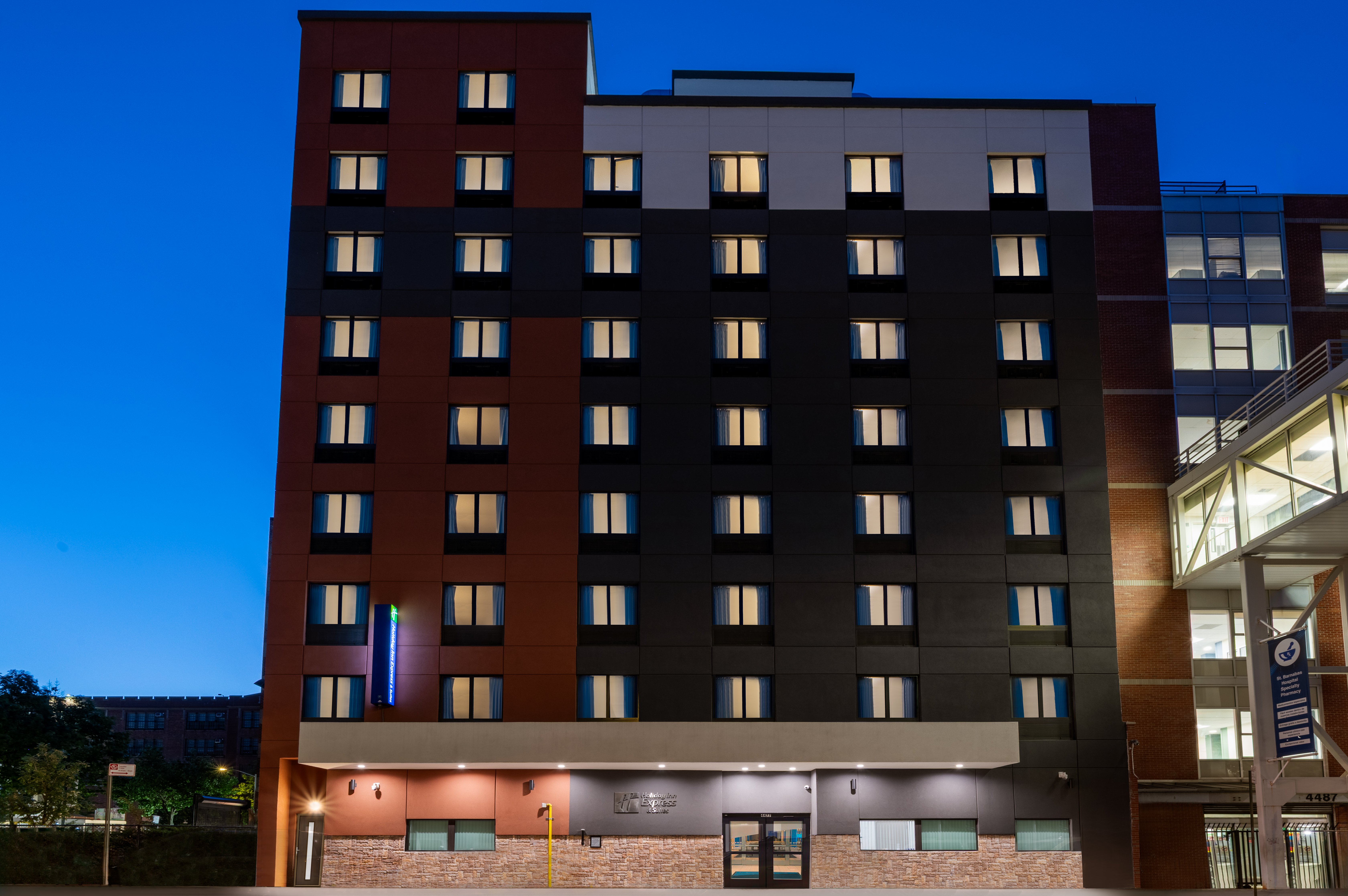 holiday inn express and suites bronx nyc an ihg hotel