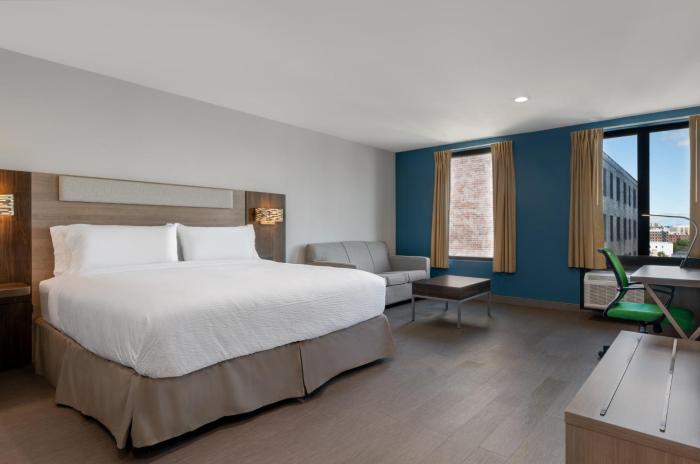 holiday inn express and suites bronx nyc an ihg hotel