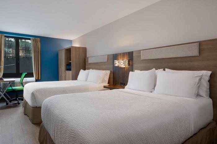 holiday inn express and suites bronx nyc an ihg hotel