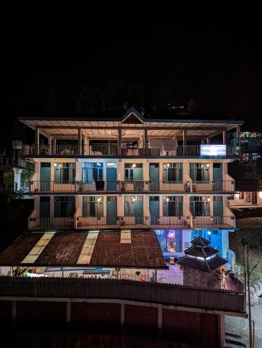 la siesta india hostel mcleodganj