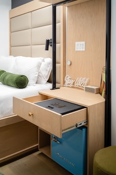 little charlie hotel