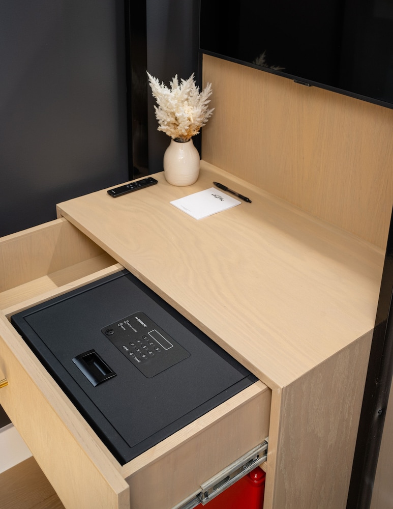 little charlie hotel