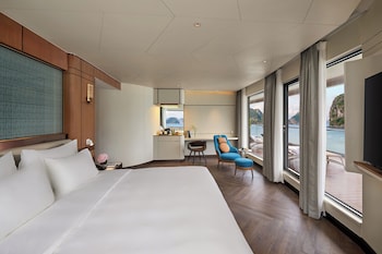essence grand halong bay cruise