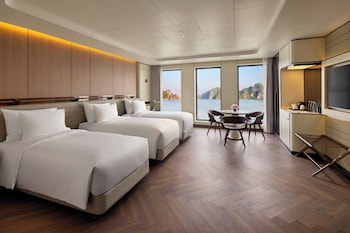 essence grand halong bay cruise