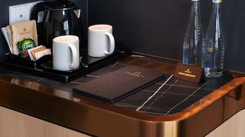 essence grand halong bay cruise